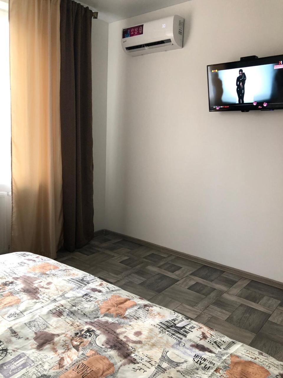 Lux Apart Torfyana Lviv Exterior foto